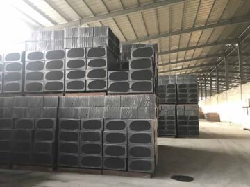 建筑外墻保溫板選用石墨改性水泥基保溫板，A級防火，施工方便，粘接好，壽命長